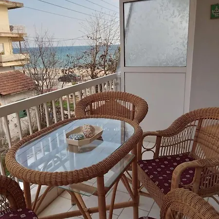 Cozy 10 M From The Sea Kalikratia Halkidiki Nea Kallikrateia